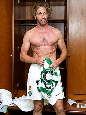 Gerard Butler's Weight Loss in 2011: 30 Pounds!